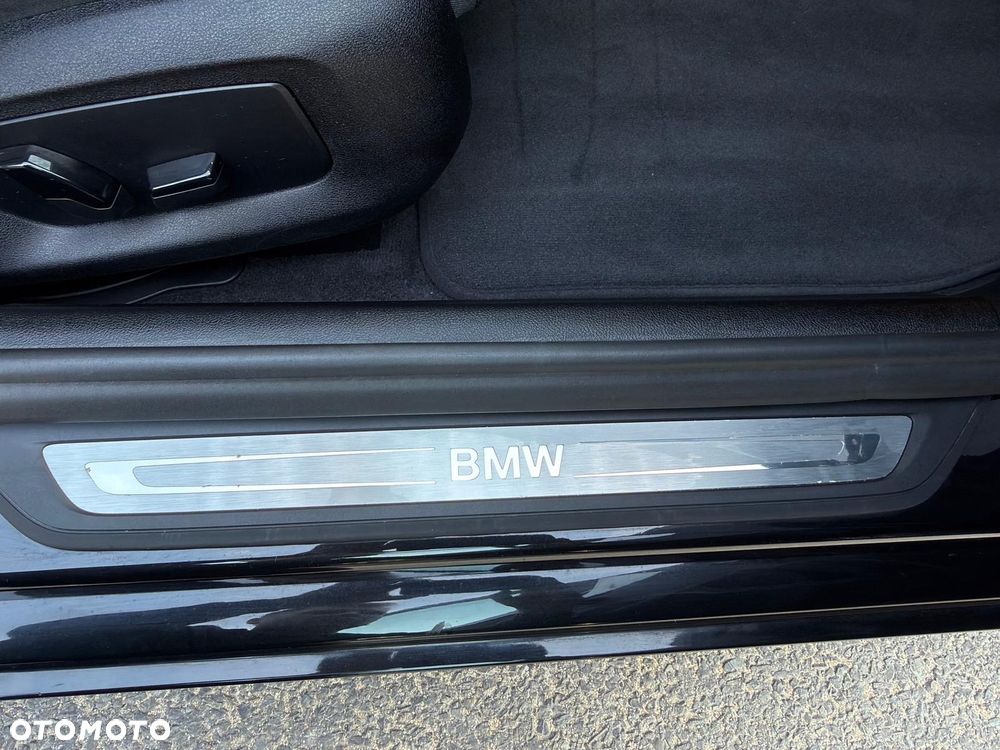 BMW Seria 5 530e Luxury Line sport - 24