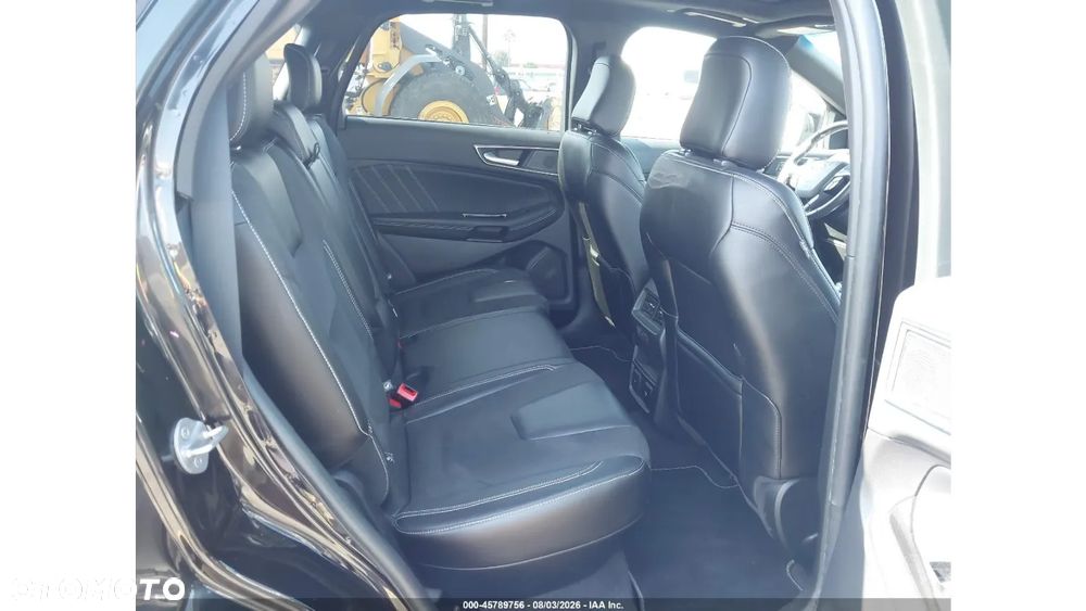 Ford Edge - 11