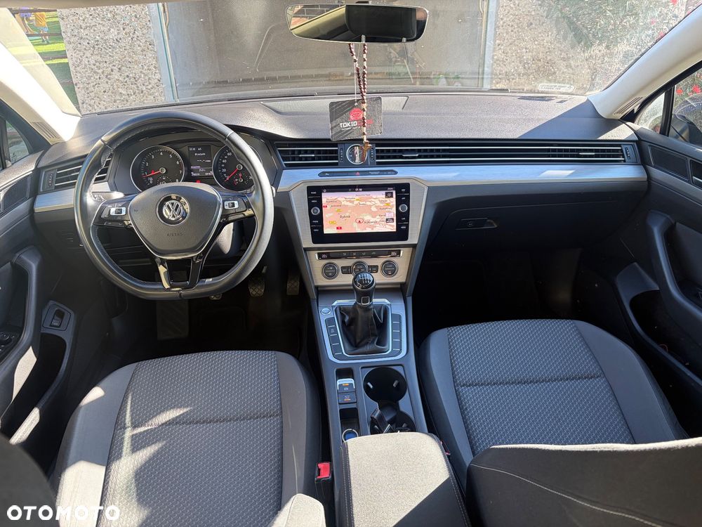 Volkswagen Passat 1.4 TSI (BlueMotion Technology) Trendline - 9
