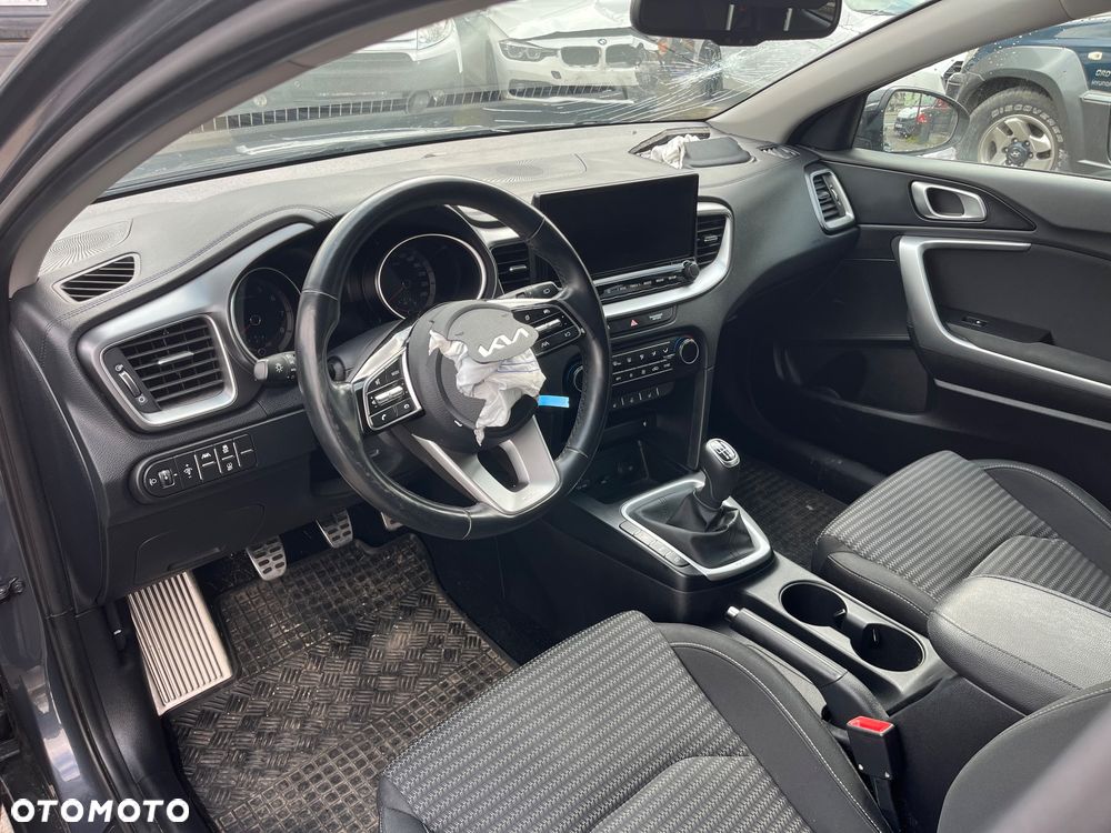 Kia Ceed 1.5 T-GDI OPF Vision - 13