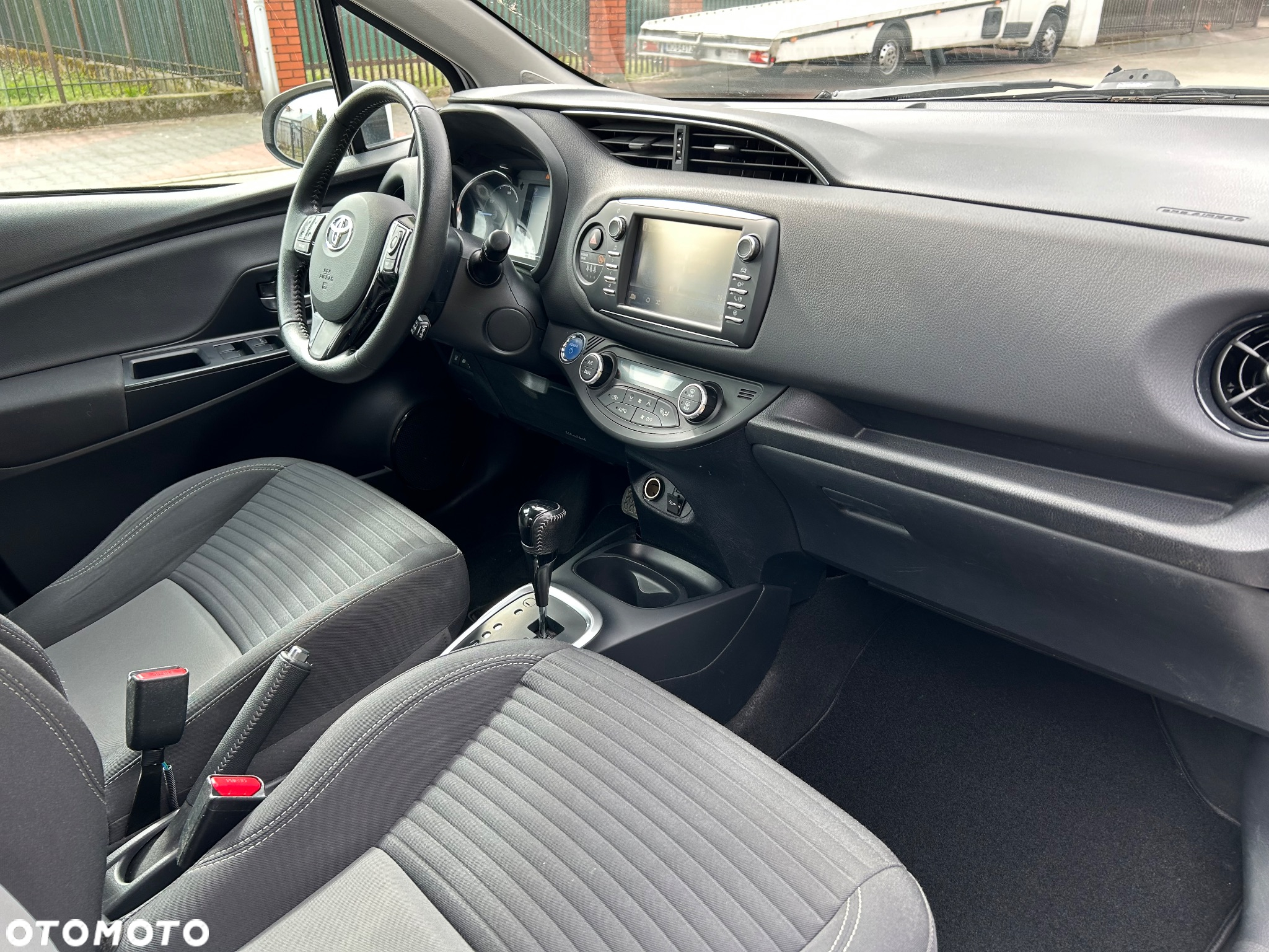 Toyota Yaris Hybrid 1.5 VVT-i Comfort - 13