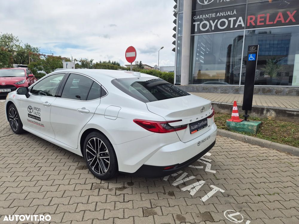 Toyota Camry 2.5 Exclusive - 6