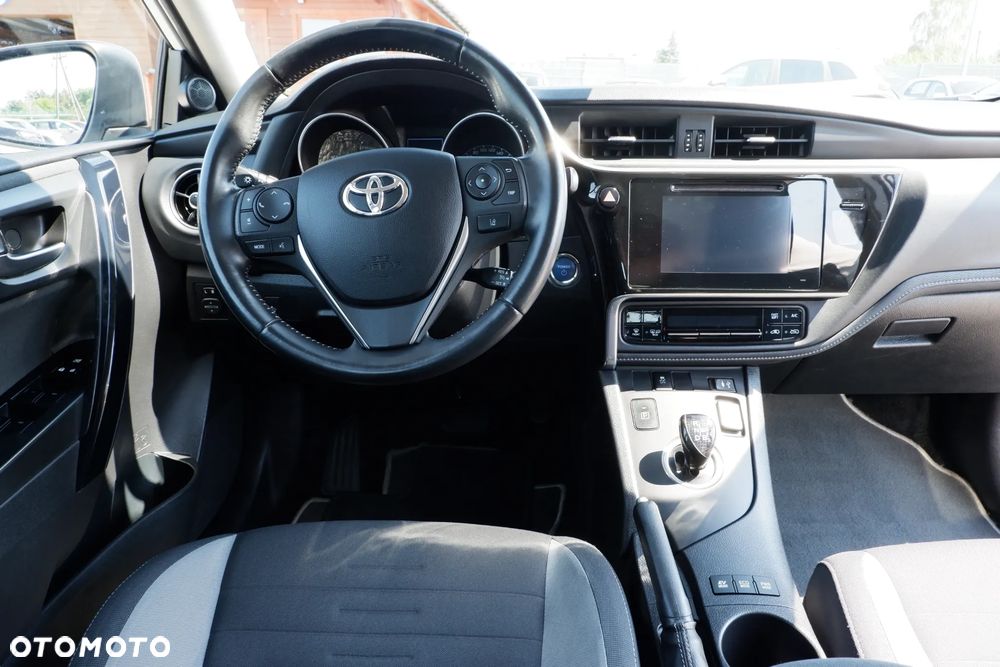 Toyota Auris 1.8 HSD Luna - 16