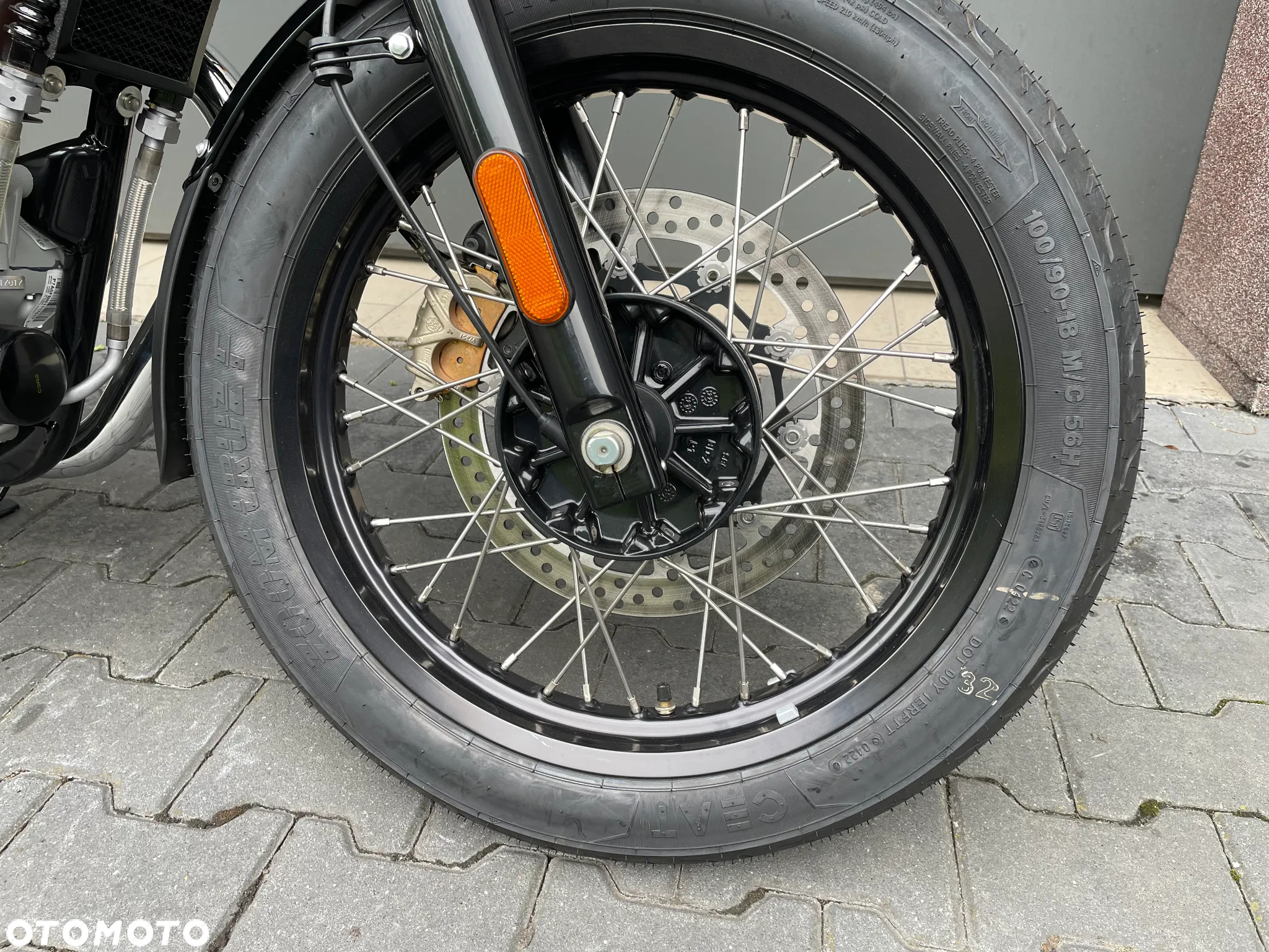 Royal Enfield Continental - 21