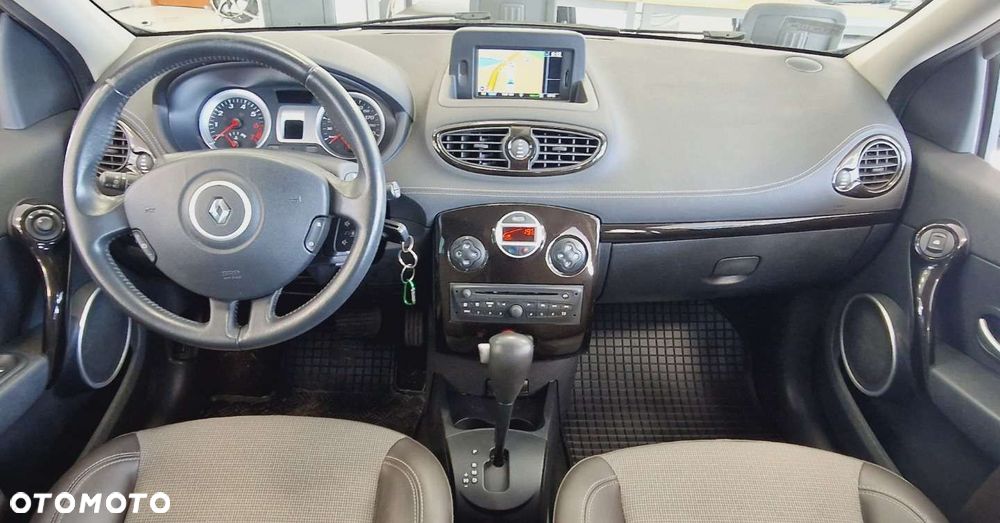 Renault Clio - 22