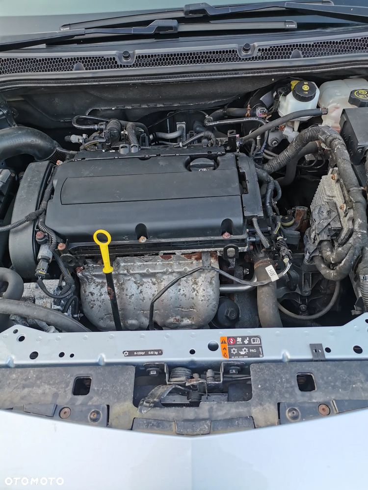 Opel Astra 1.6 Active EU6 - 29