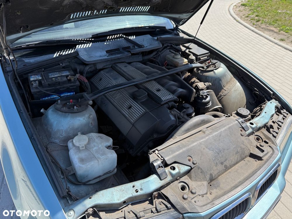 BMW Seria 3 - 12
