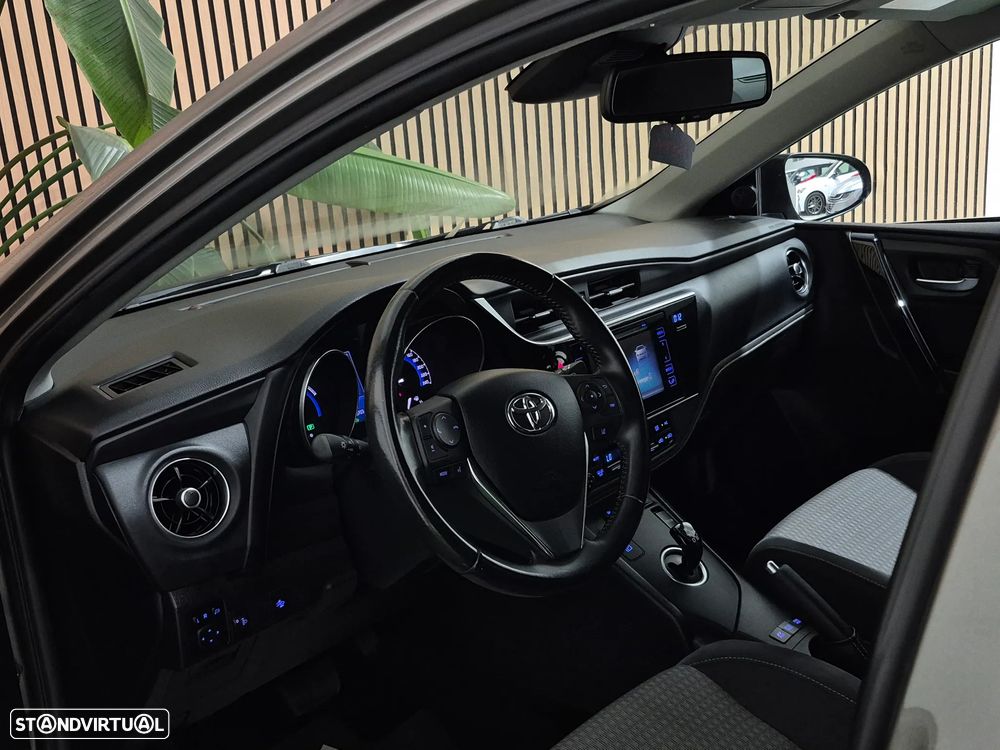 Toyota Auris 1.8 HSD Exclusive - 28