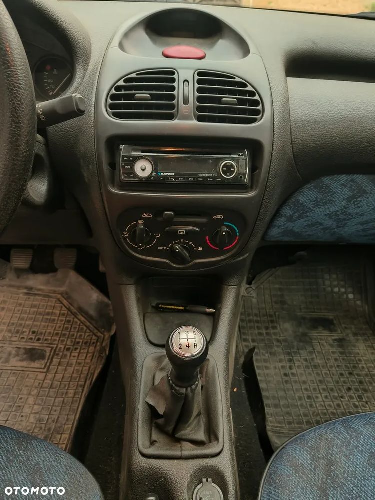 Peugeot 206 1.1 Color-Line - 11