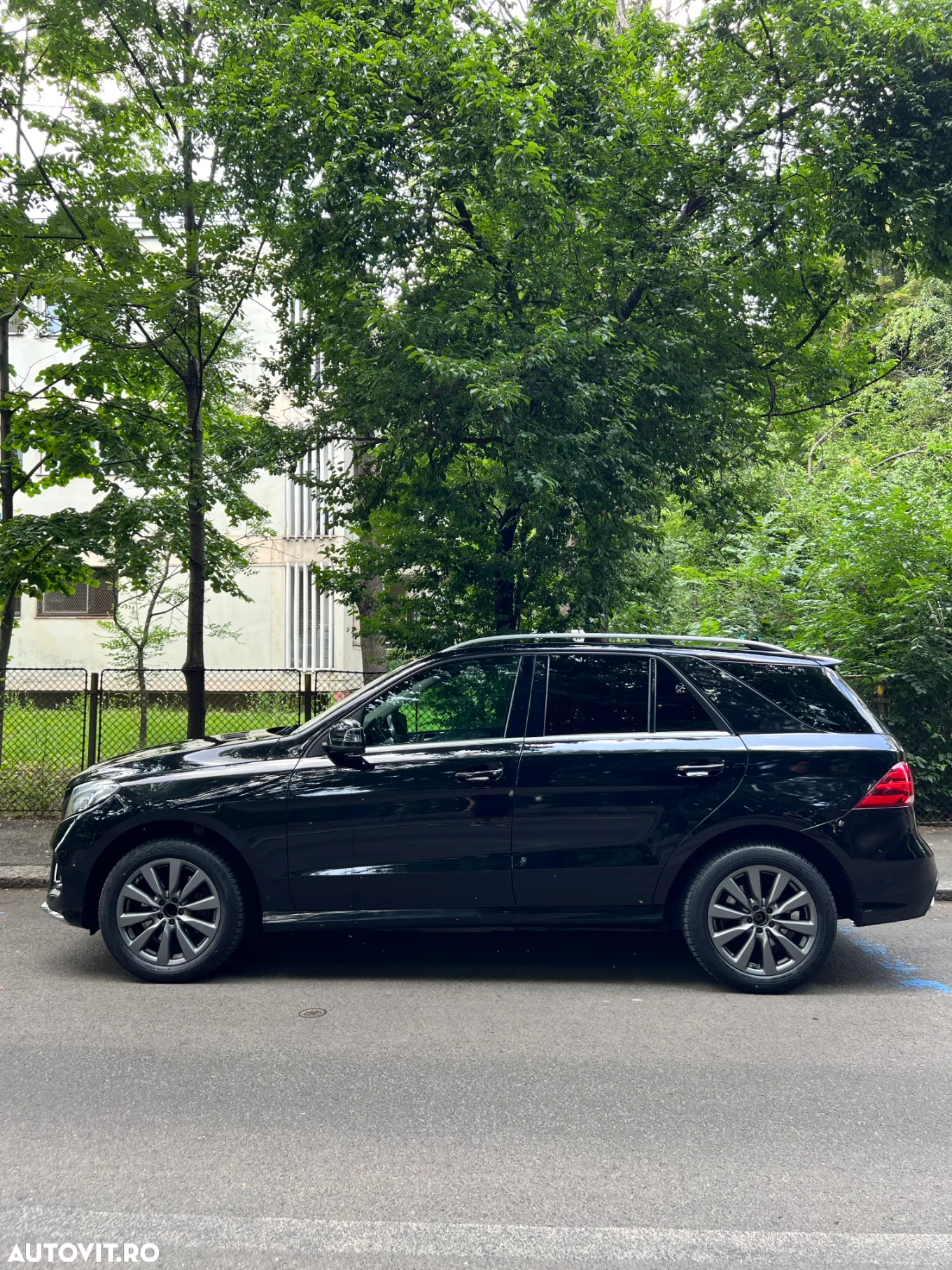 Mercedes-Benz GLE 250 d 4MATIC - 4