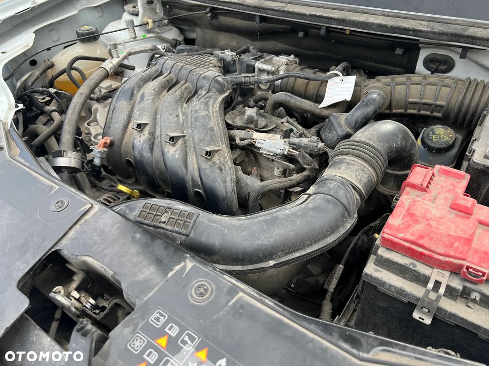 Dacia Duster 1.6 SCe Comfort - 30