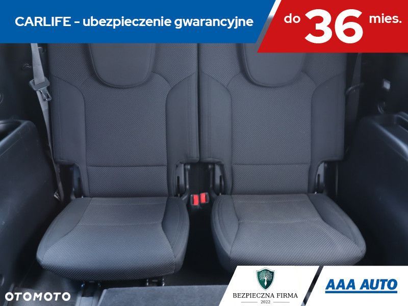 Kia Carens - 18