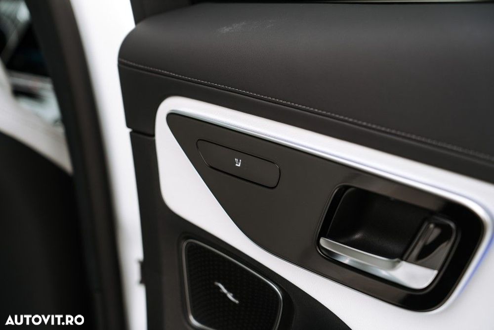 Mercedes-Benz C - 32