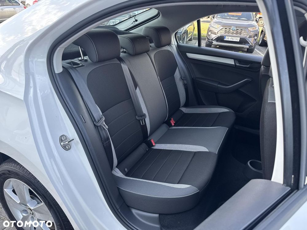 Skoda RAPID 1.0 TSI Ambition - 21