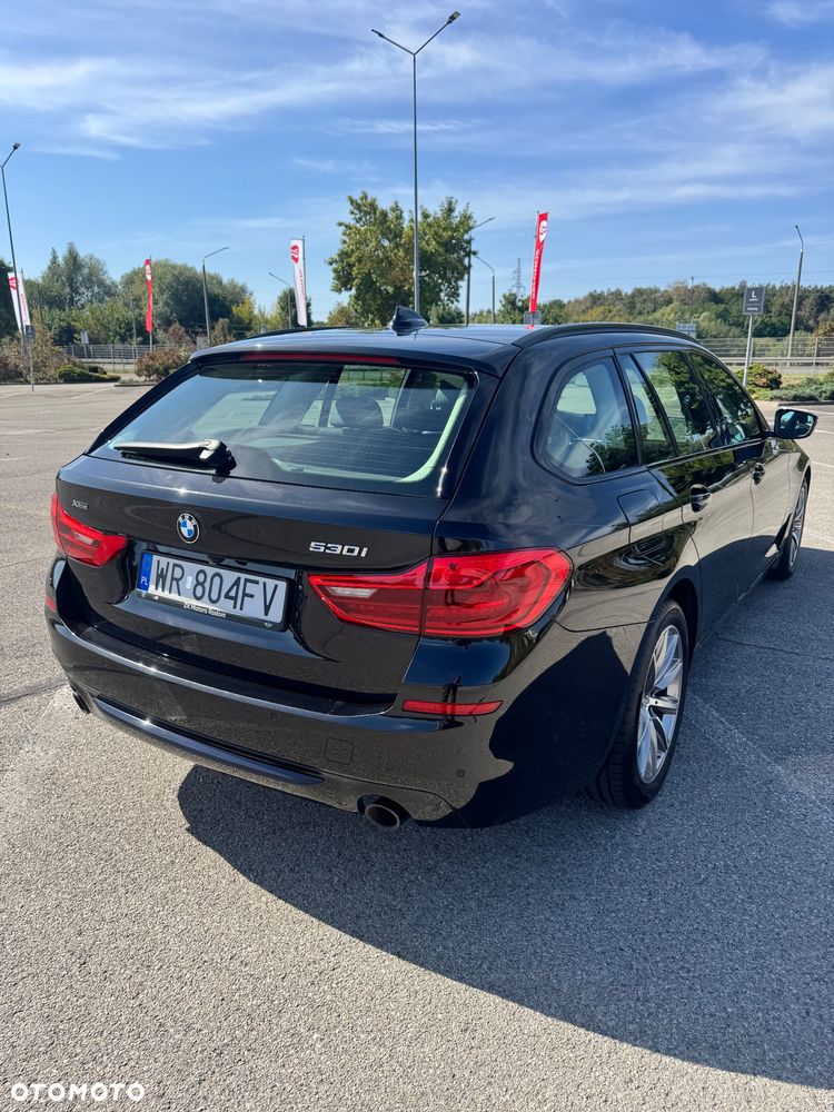 BMW Seria 5 530i xDrive Sport Line sport - 17