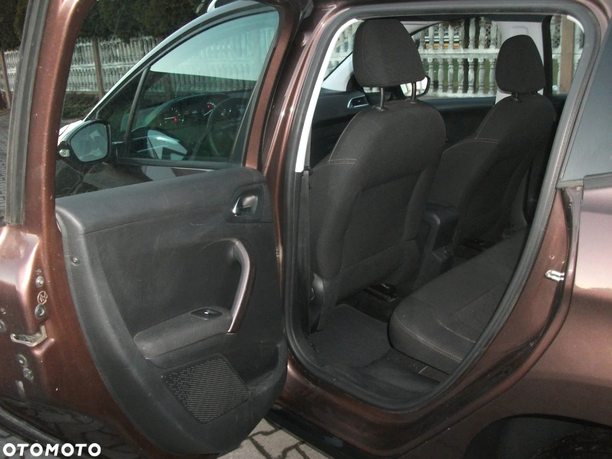 Peugeot 2008 - 5