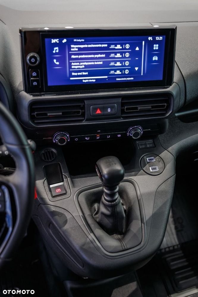 Toyota Proace City - 32