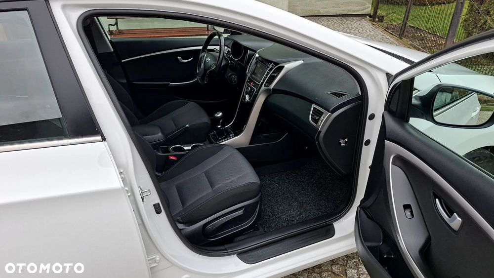 Hyundai i30 1.4 BlueDrive Comfort - 29