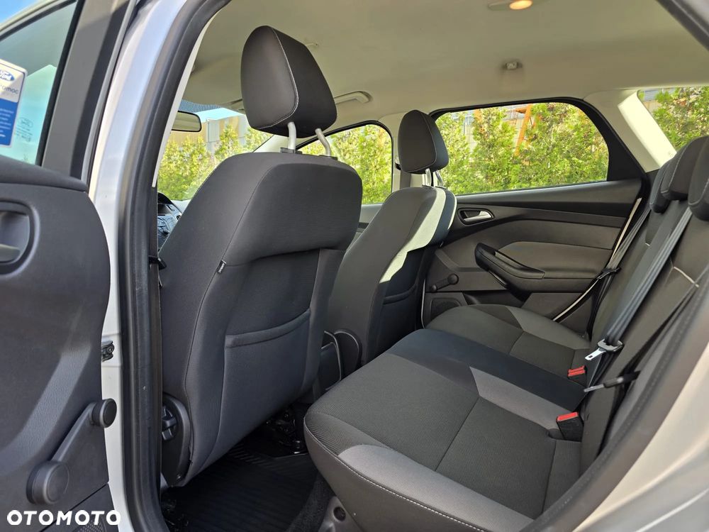 Ford Focus - 13