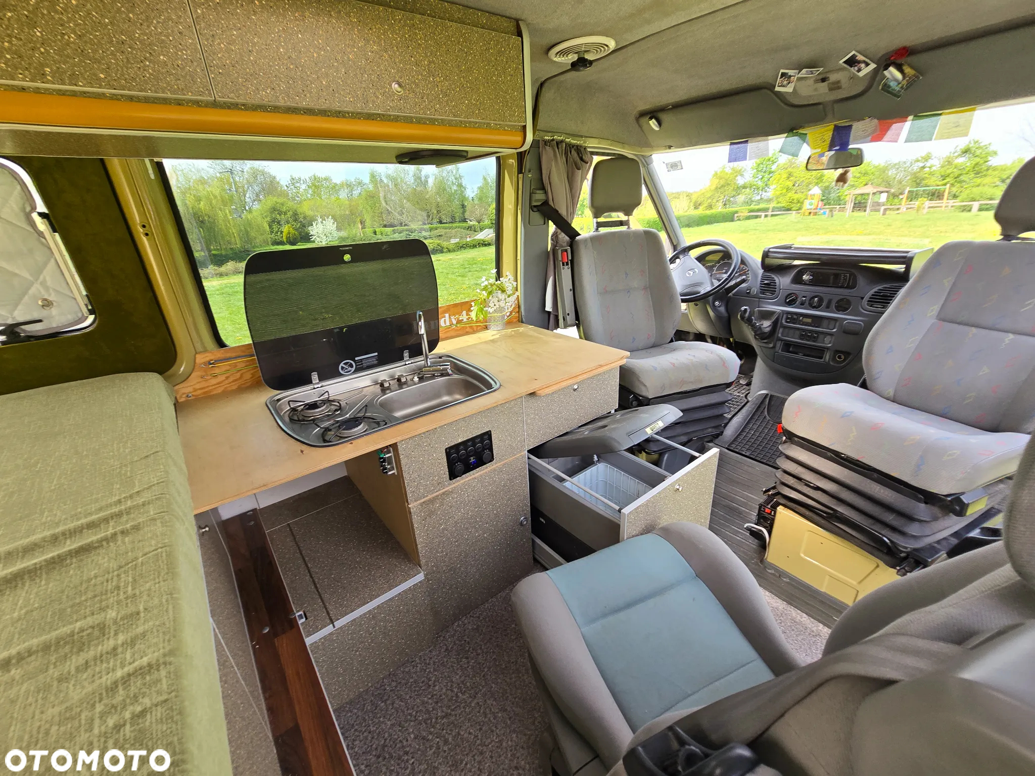 Mercedes-Benz Sprinter - 11