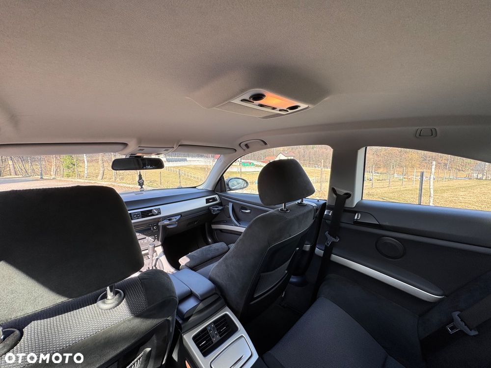 BMW Seria 3 325i - 14