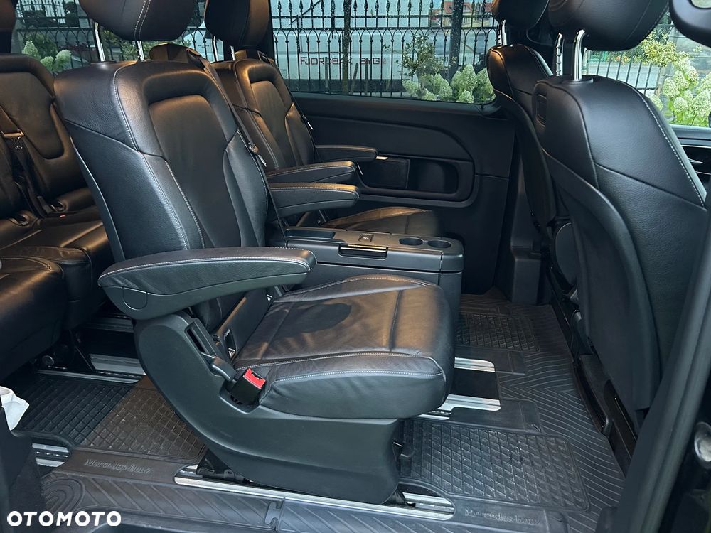 Mercedes-Benz Klasa V 220 d 4-Matic 7G-Tronic - 14