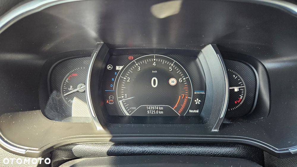 Renault Megane ENERGY TCe 205 EDC GT - 17