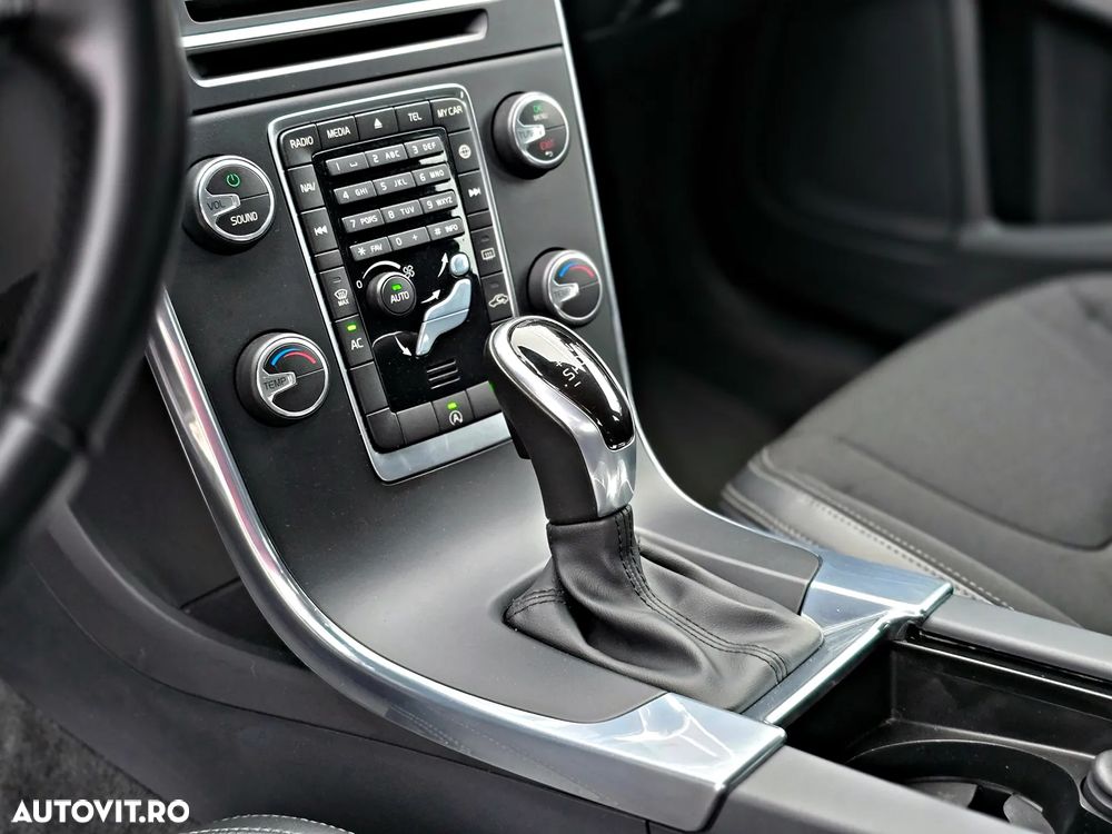 Volvo V60 D3 Geartronic Momentum - 11