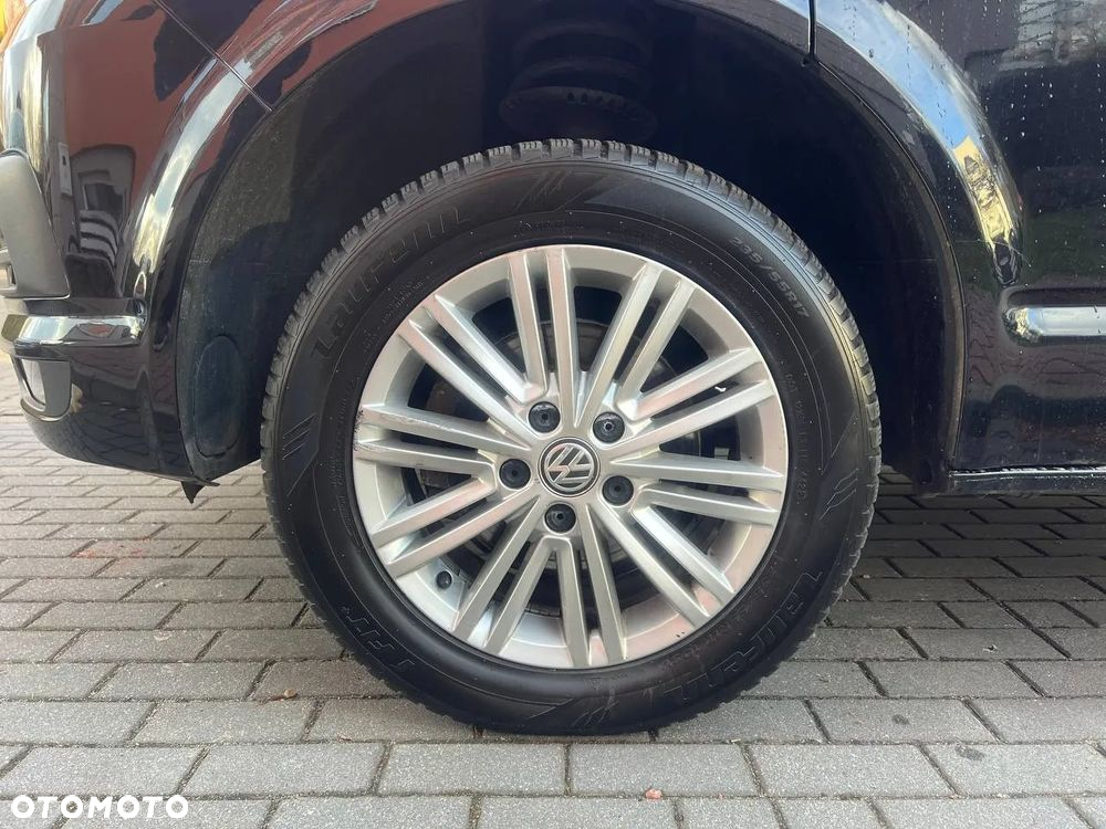 Volkswagen Caravelle - 27