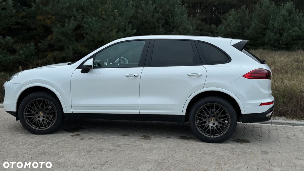 Porsche Cayenne Platinum Edition - 2
