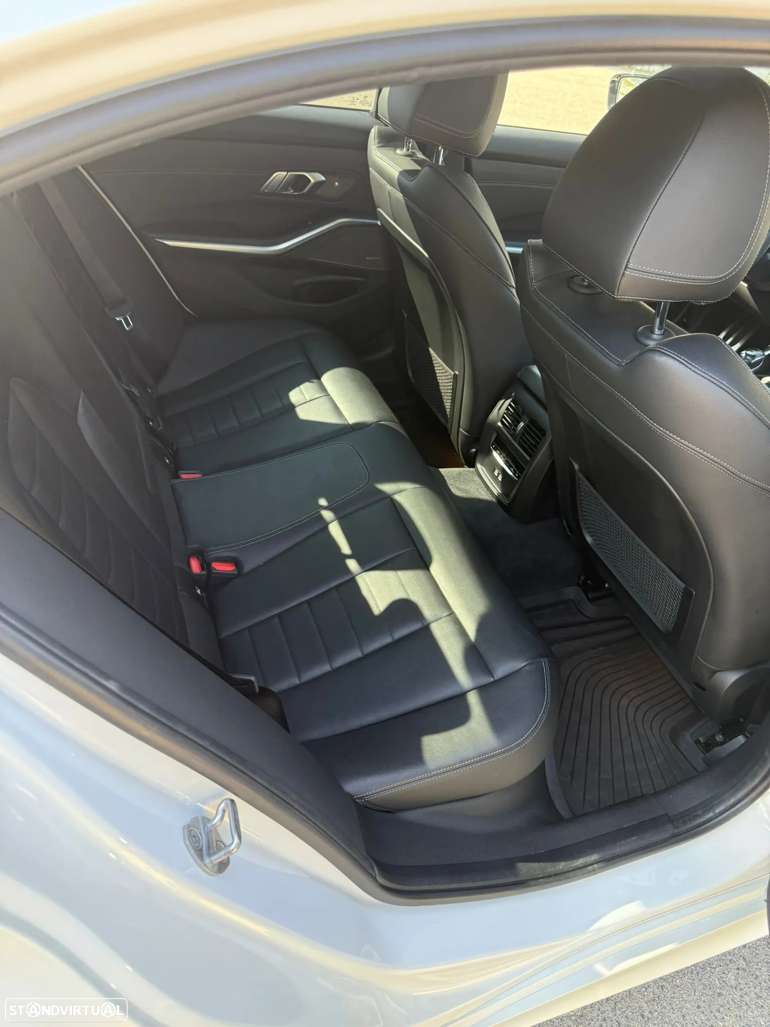 BMW 330 e Pack M Auto - 31