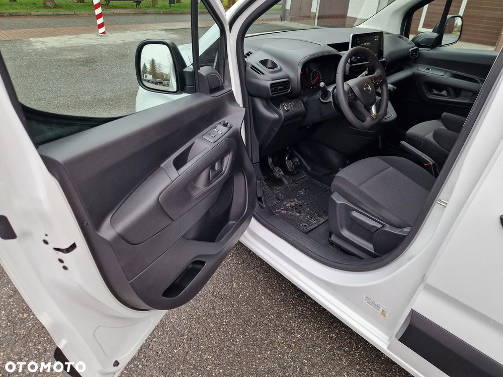 Opel Combo Maxi Brygadówka 5 Osób - 23