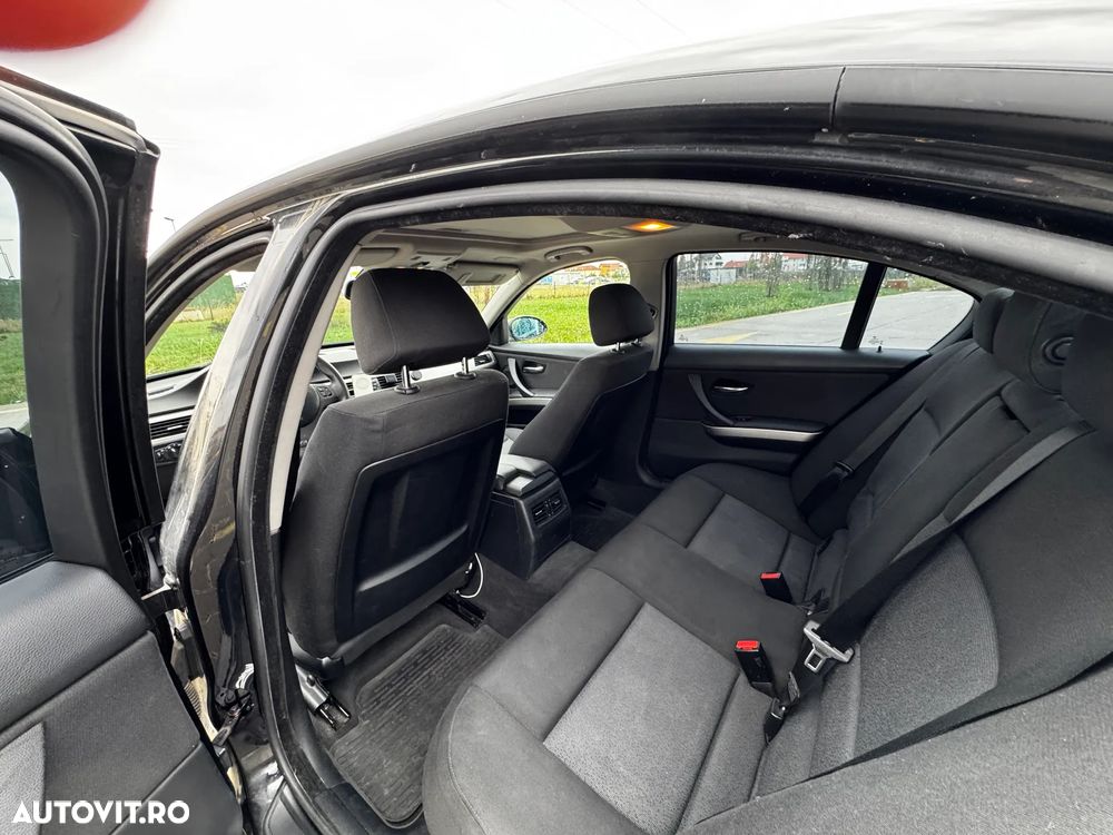 BMW Seria 3 320d - 8