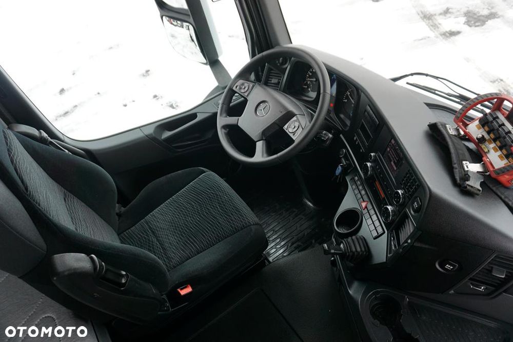 Mercedes-Benz / AROCS / 2651 / 6 X 4 / FASSI F 455 / WYS. 14,6 M / PILOT - 14