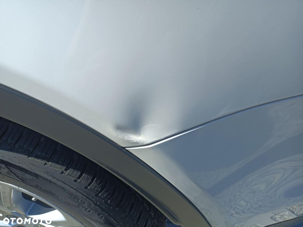 Land Rover Discovery Sport 2.0 TD4 HSE - 33