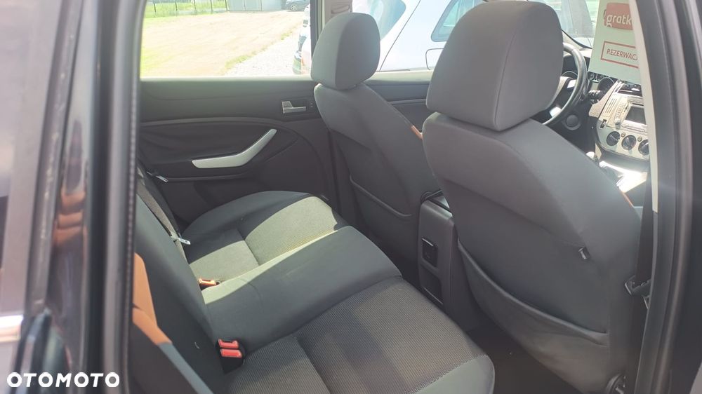 Ford Kuga - 6