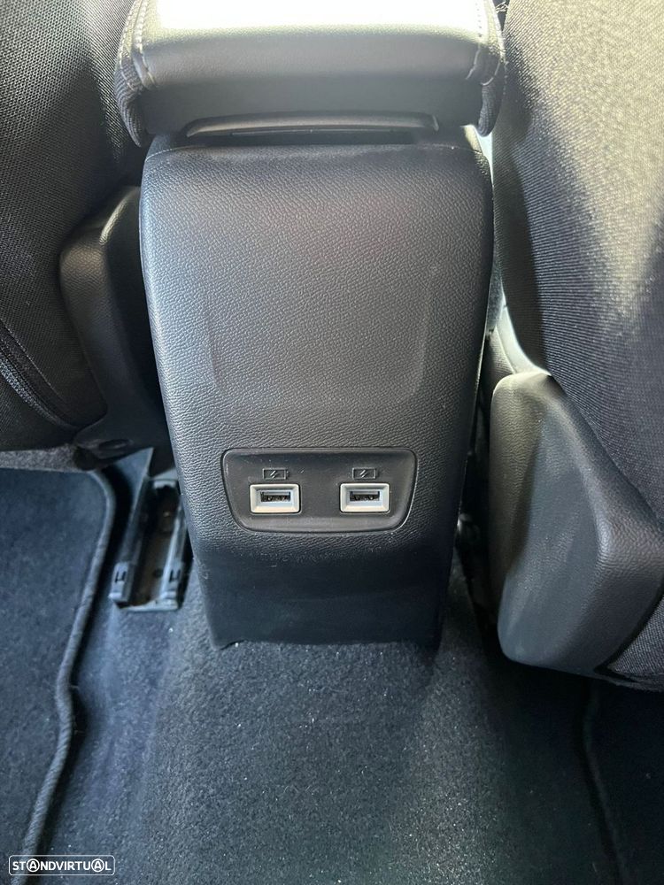 Peugeot 208 1.2 PureTech Allure - 27
