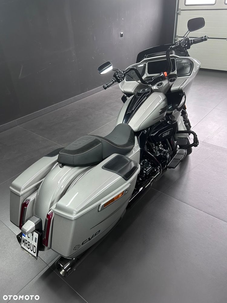 Harley-Davidson Touring Road Glide - 8