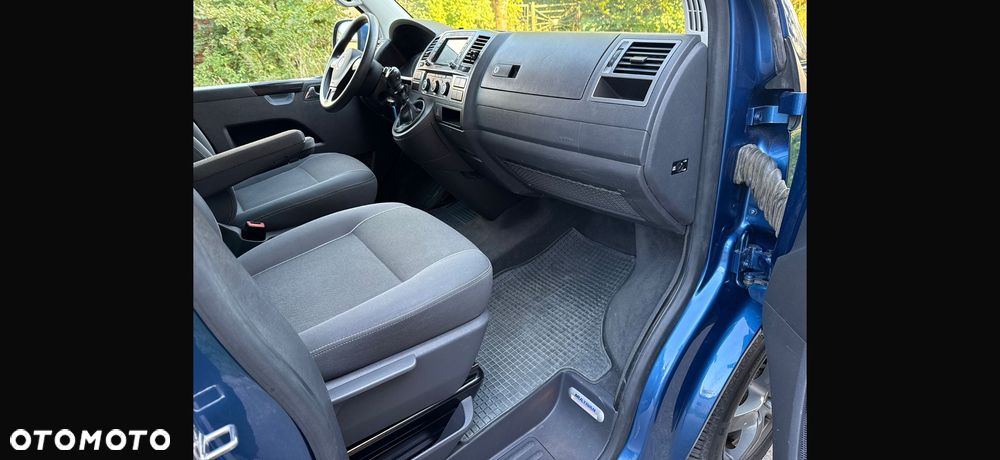 Volkswagen Multivan - 12