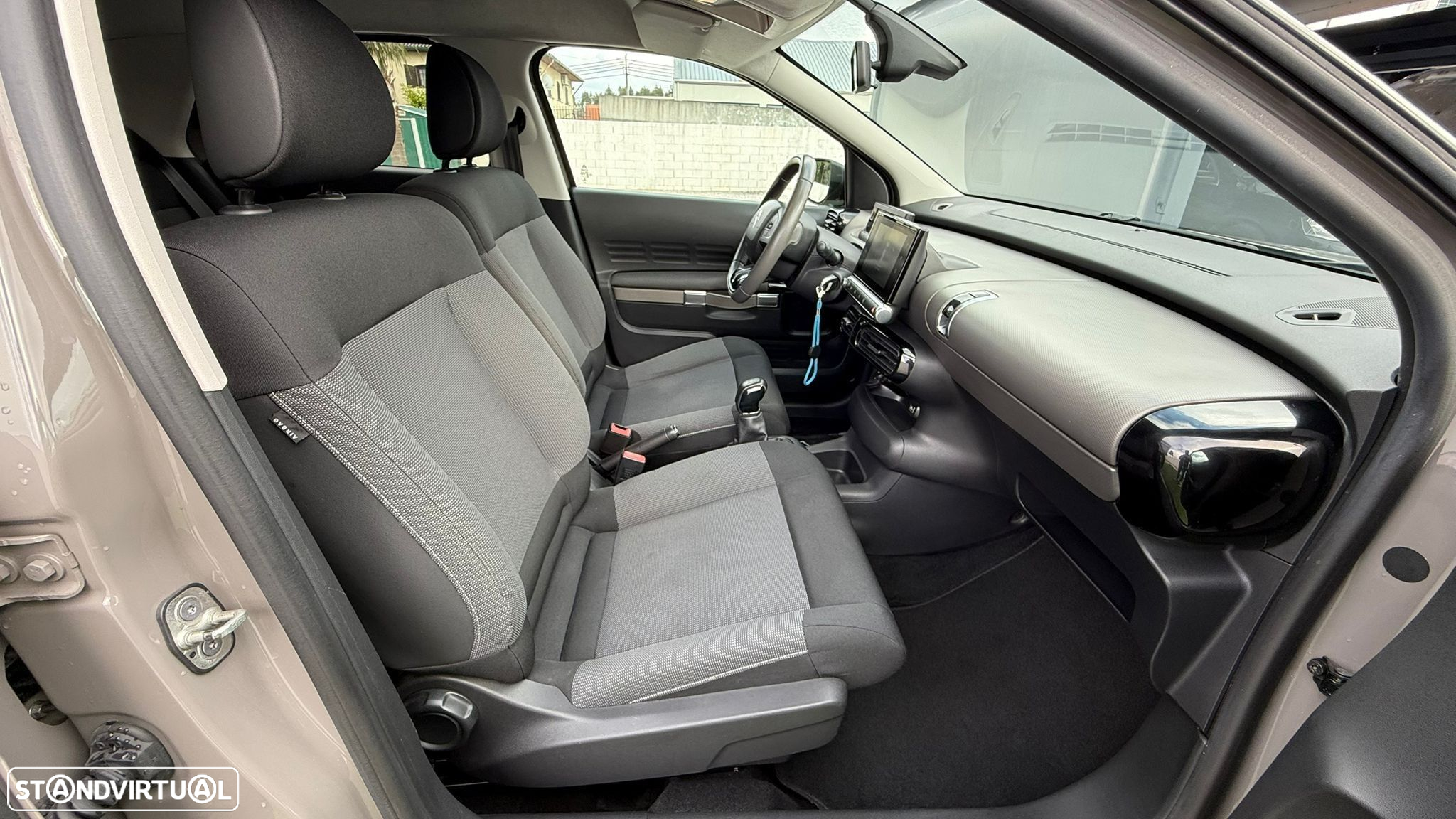 Citroën C4 Cactus 1.2 PureTech Shine - 16