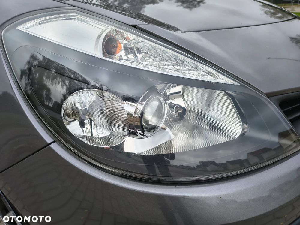 Renault Clio 1.2 16V Expression - 9