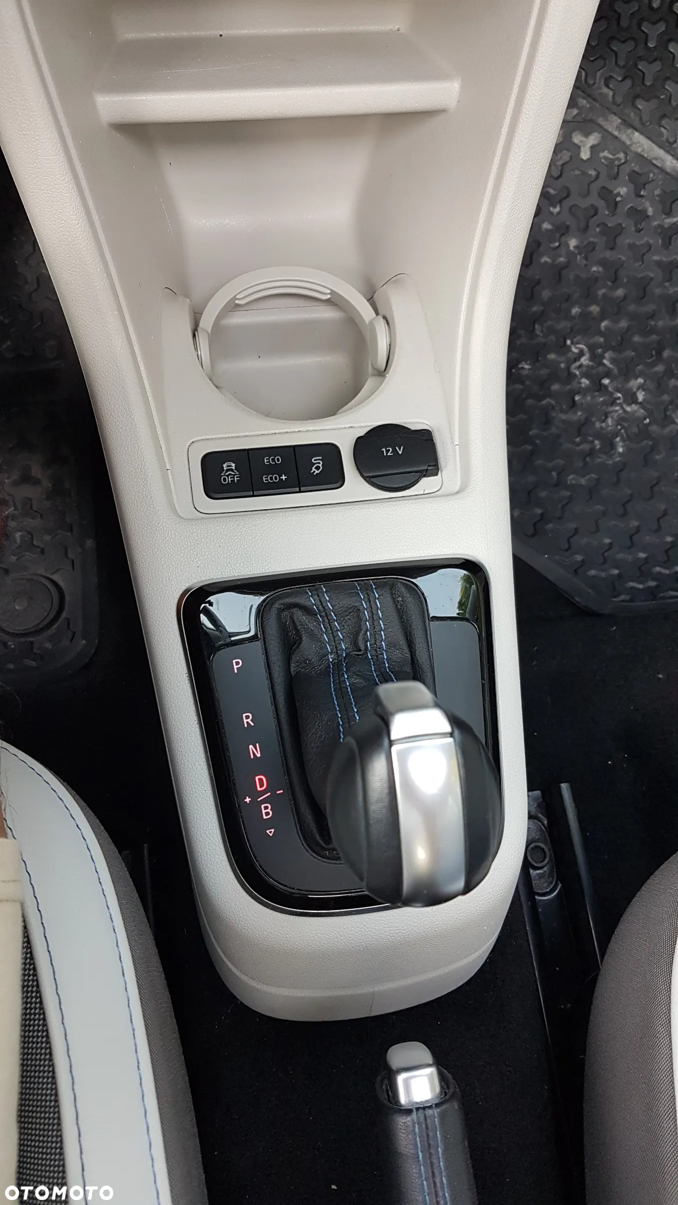 Volkswagen up! e-up - 14