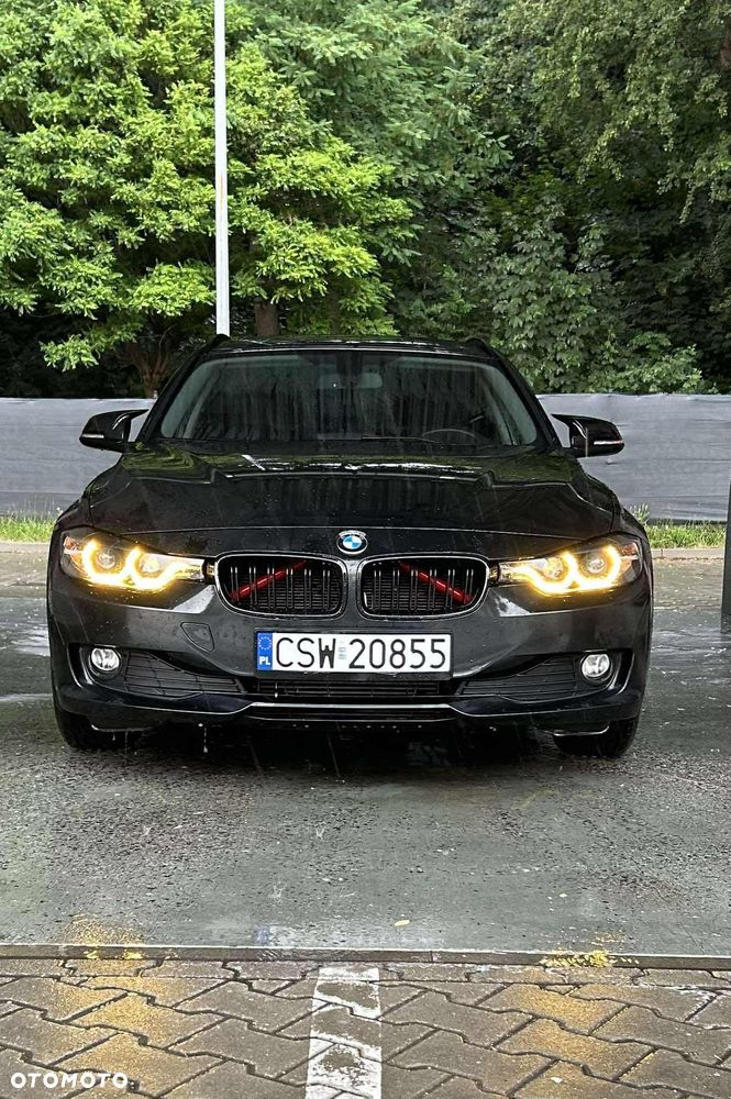 BMW Seria 3 318d - 1