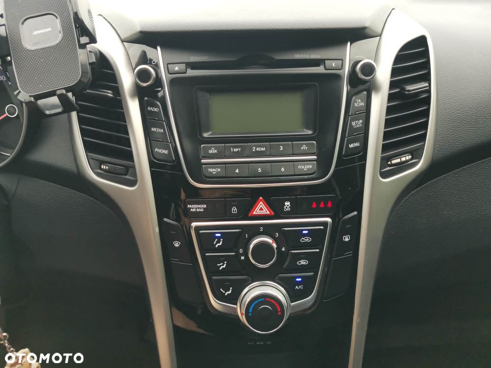 Hyundai i30 1.6 CRDi Classic + - 14
