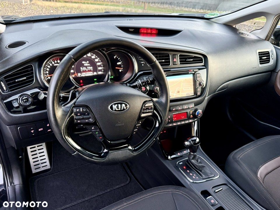Kia Ceed 1.6 GDI XL DCT - 18