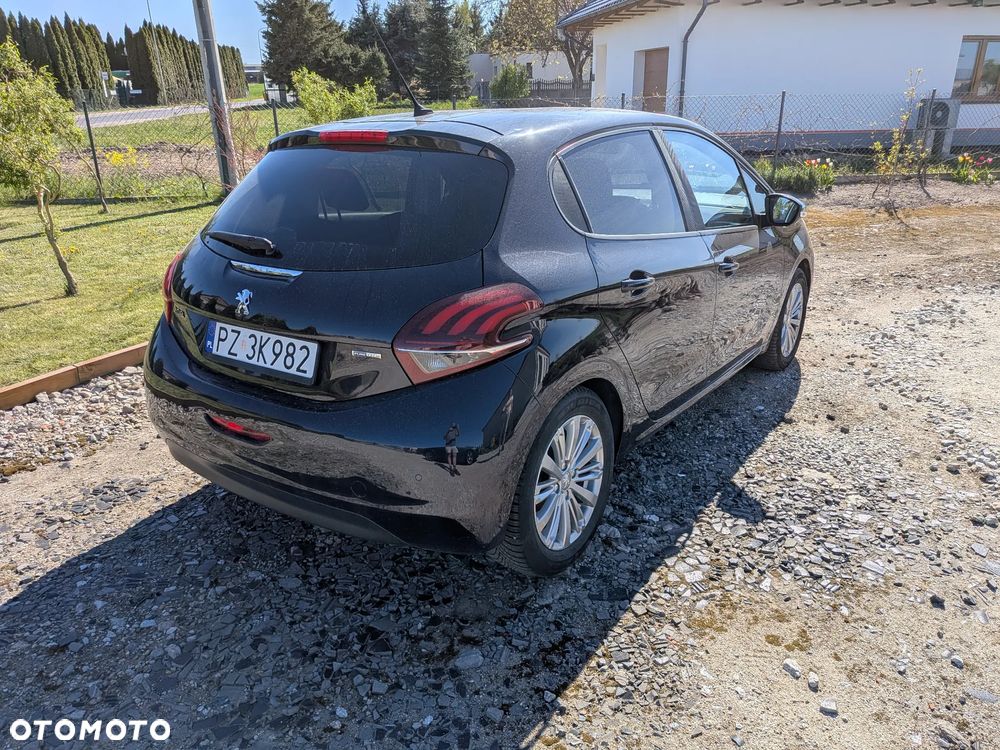 Peugeot 208 82 PureTech Style - 4