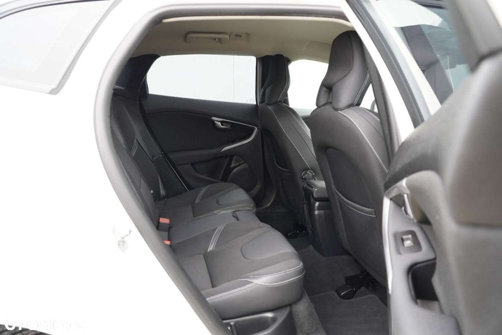 Volvo V40 T2 Geartronic Momentum - 8