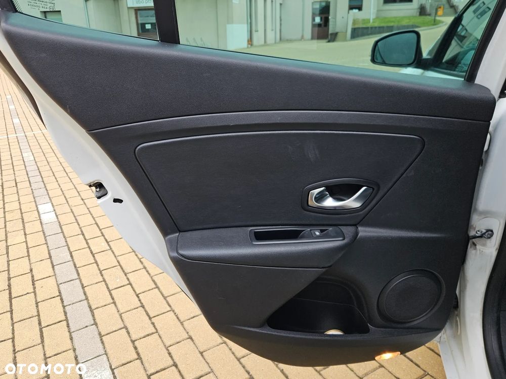 Renault Megane TCe 180 GT - 28