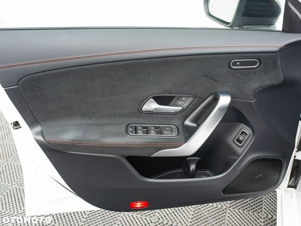 Mercedes-Benz CLA 200 mHEV AMG Line 7G-DCT - 10