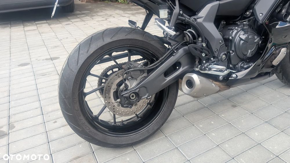 Yamaha R7 - 14